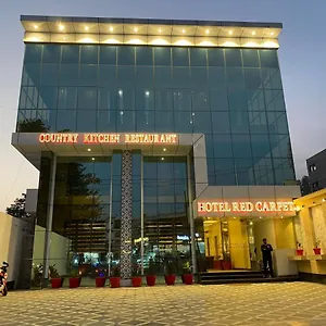 **** Hotel Sahib's Red Carpet - The Family & Corporate India