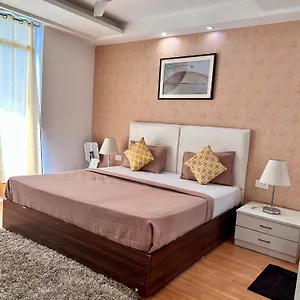 Flock I Golf Course Road Near Dlf Phase 1 Metro Station I Gurugram 3* Gurgaon